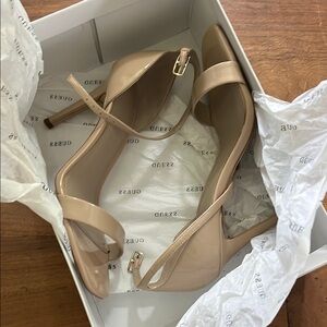 Guess Tan Heels Elegant Design